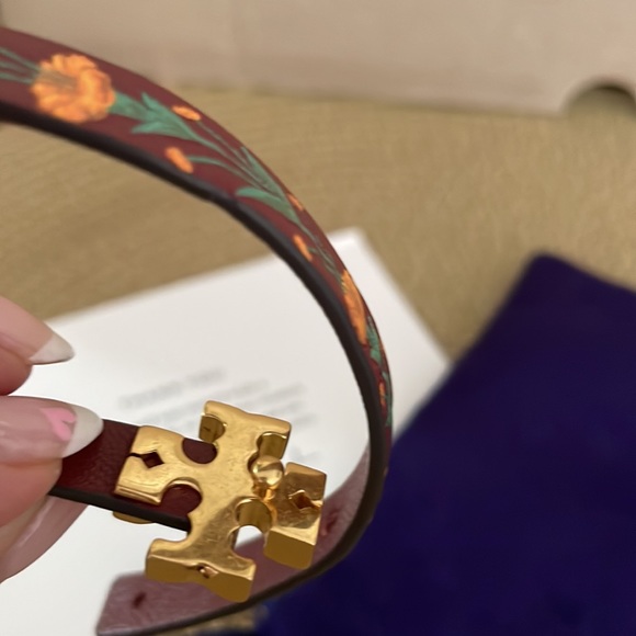 Tory Burch Roxanne Leather Bracelet - Picture 6 of 11